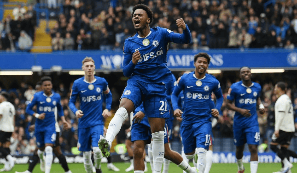 1-2!2-1!疯狂一夜,阿森纳爆冷出局,巴萨绝杀,切尔西狂胜晋级